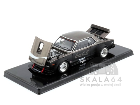 Model samochodu Nissan Skyine GT-R V8 Drift Hakosuka Coca-Cola w skali 1:64 - elementy