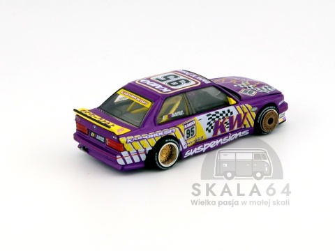 Model samochodu BMW M3 E30 Kaido KW V1 w skali 1:64 - tył