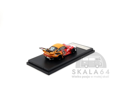 Model samochodu Porsche 911 RWB 993 Dragon Ball Z Son Goku White Red Orange w skali 1:64 - tył