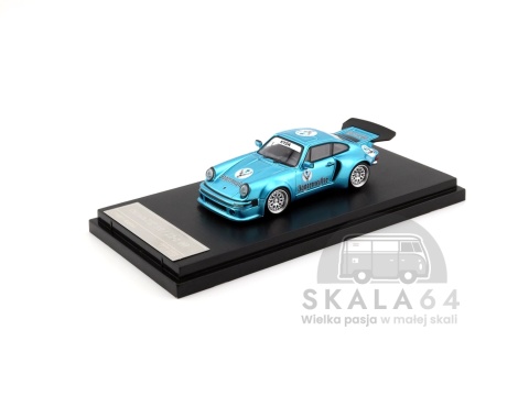Model samochodu Porsche Carrera RSR 3.0 / KS-R 911 Jagermeister Ice Blue w skali 1:64 - przód