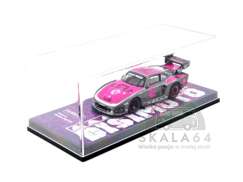 Model samochodu Bisimoto Porsche 935 K3V w skali 1:64 - gablotka