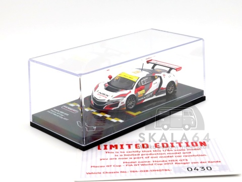 Model samochodu Honda NSX GT3 Macau GT Cup - FIA GT World Cup 2017 w skali 1:64 - gablotka