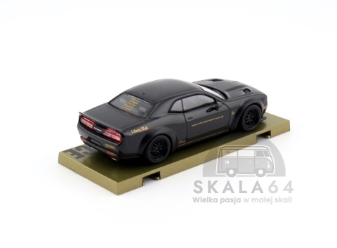 Model samochodu LB-Works Dodge Challenger SRT Hellcat Black Metallic w skali 1:64 - tył
