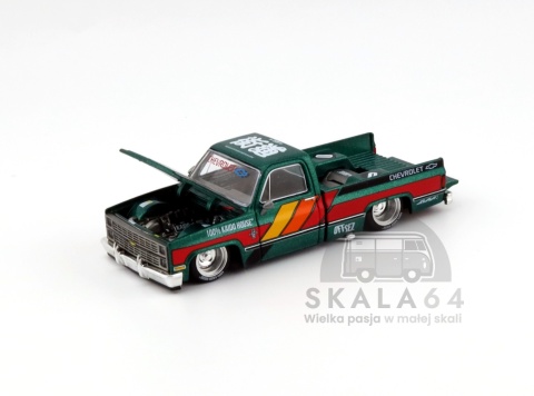 Model samochodu Chevrolet Silverado Kaido Works V3 w skali 1:64 - elementy