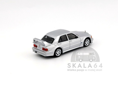 Model samochodu Mercedes-Benz 190 E 2.5-16 Evolution II Astral Silver w skali 1:64 - tył
