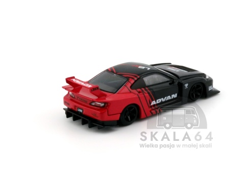 Model samochodu Nissan LB-Super Silhouette S15 Silvia ADVAN w skali 1:64 - tył