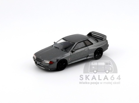 Model samochodu Nissan Skyline GT-R R32 NISMO BNR32 CRS Version Dark Metal Gray w skali 1:64 - przód