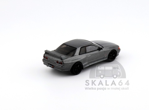 Model samochodu Nissan Skyline GT-R R32 NISMO BNR32 CRS Version Dark Metal Gray w skali 1:64 - tył