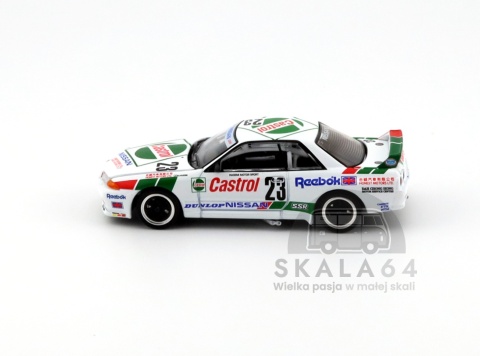 Model samochodu Nissan Skyline GTR R32 Macau Guia Race 1990 w skali 1:64 - bok
