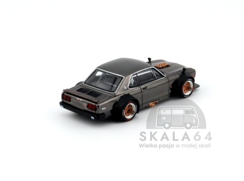 Model samochodu Nissan Skyline GT-R V8 Drift Hakosuka Dark Chrome w skali 1:64 - tył