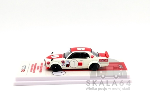 Model samochodu Nissan Skyline 2000 GT-R KPGC10 #1 Takahashi Kunimitsu Fuji Masters 250 km 1971 White / Red w skali 1:64 - bok