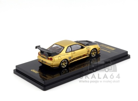 Model samochodu Nissan Skyline GT-R R34 Top Secret Gold w skali 1:64 - tył