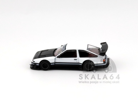 TARMAC WORKS Toyota Sprinter Trueno AE86 Widebody White & Black JONSIBAL Designworks 1:64