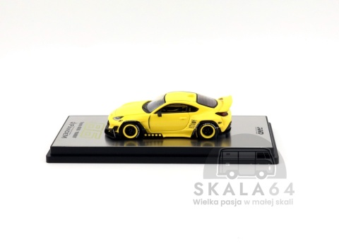 INNO64 Toyota GR86 PANDEM Rocket Bunny Yellow Inno 1:64