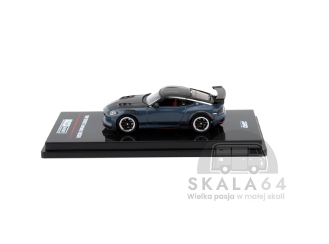 Model samochodu Nissan Fairlady Z RZ34 Top Secret Stealth Grey w skali 1:64 - bok