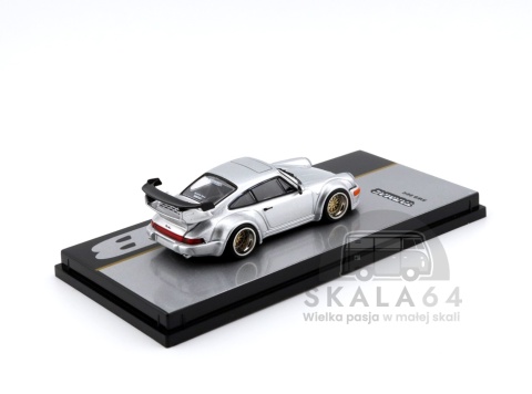 Model samochodu Porsche 911 RWB 964 Silver RAUH-Welt Begriff w skali 1:64 - tył