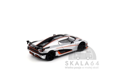 Model samochodu Koenigsegg Agera RS Moon Silver / Black w skali 1:64 - tył