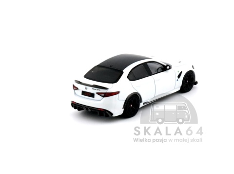 BBR MODELS Alfa Romeo Giulia GTA White 1:64 BBRDIE6425
