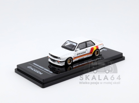 Model samochodu BMW E30 Pandem Rocket Bunny Matt White Diecast Con Madrid 2026 Event Edition 2026 w skali 1:64 - przód