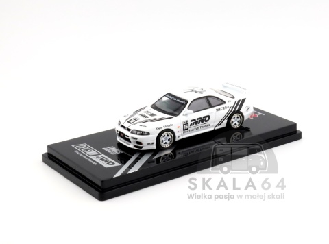 Model samochodu Nissan Skyline GT-R R33 White / Black DPLS x INNO64 TMCS25 w skali 1:64 - przód