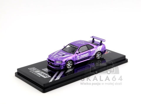 Model samochodu Nissan Skyline GT-R R34 Purple Chrome DPLS x INNO64 TMCS25 w skali 1:64 - przód