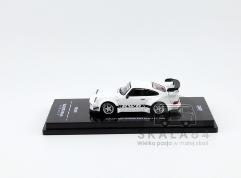 Model samochodu Porsche 911 RWB 930 Matt White Diecast Con Madrid 2026 Event Edition 2026 w skali 1:64 - bok