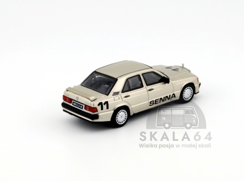 Model samochodu Mercedes-Benz 190 E 2.3-16 #11 1984 Nurburgring Race of Champions with Figure Ayrton Senna w skali 1:64 - tył