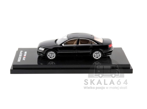 Model samochodu Audi A8 L W12 Quattro 2008 Brilliant Black w skali 1:64 - bok