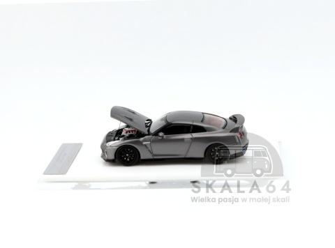 MOTORHELIX Nissan GT-R R35 Track Edition Engineered by NISMO 2020 Dark Metal Gray 1:64