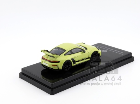 Model samochodu Porsche 911 GT3 992.2 Cartagena Yellow w skali 1:64 - tył
