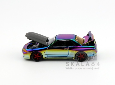 Model samochodu Nissan Skyline GT-R R32 Magic Chrome Vancouver Edition w skali 1:64 - elementy