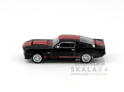 Model samochodu Shelby Mustang GT500 Dark Chrome w skali 1:64 - bok