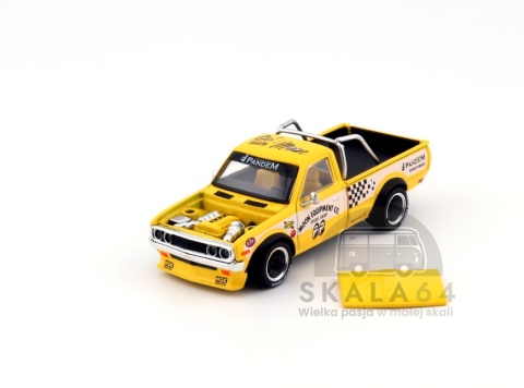 Model samochodu Pandem Datsun 620 Yellow Mooneyes w skali 1:64 - maska