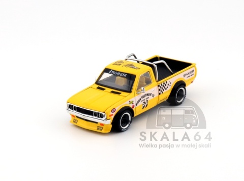 Model samochodu Pandem Datsun 620 Yellow Mooneyes w skali 1:64 - przód