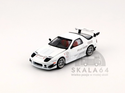 Model samochodu Mazda RX7 FC3S Re Amemiya White w skali 1:64 - przód