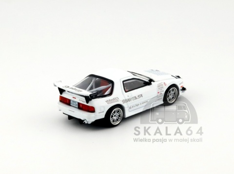 Model samochodu Mazda RX7 FC3S Re Amemiya White w skali 1:64 - tył