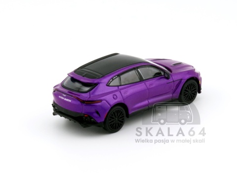 Model samochodu Aston Martin DBX 707 Storm Purple w skali 1:64 - tył