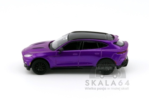 Model samochodu Aston Martin DBX 707 Storm Purple w skali 1:64 - bok