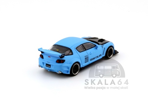 Model samochodu Mazda RX8 Re Amemiya Widebody Light Blue w skali 1:64 - tył