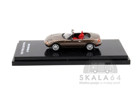 Model samochodu Mazda MX-5 Miata NA Spider Roadster LHD Metallic Brown w skali 1:64 - bok