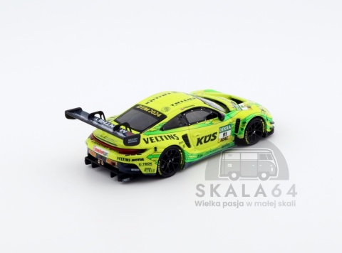 Model samochodu Porsche 911 GT3 R DTM #91 Yellow w skali 1:64 - tył