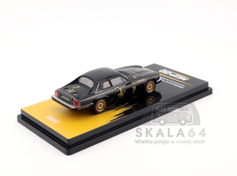 Model samochodu Jaguar XJ-S #7 John Player Special Macau Guia Race 1984 Winner Tom Walkinshaw  w skali 1:64 - tył
