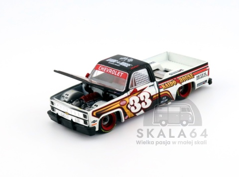 Model samochodu Chevrolet Silverado Kaido Intimidator V1 w skali 1:64 - maska