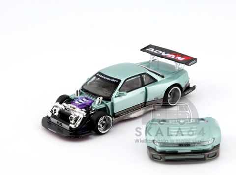 Model samochodu Nissan Silvia S13-R Kaido Works V1 ADVAN Green w skali 1:64 - silnik