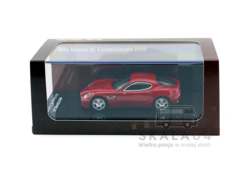 Model samochodu Alfa Romeo 8C Competizione 2008 Rosso Competizione w skali 1:64 - pudełko