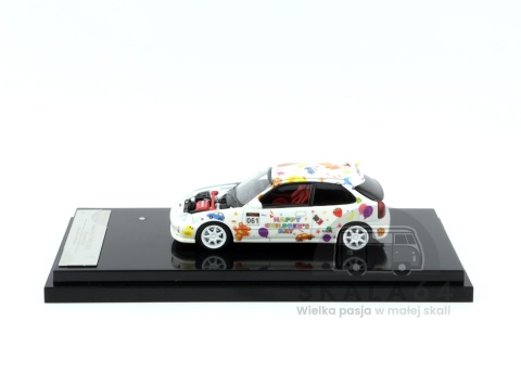 Model samochodu Honda Civic Type R EK9 Happy Children's Day - Limited Edition w skali 1:64 - bok