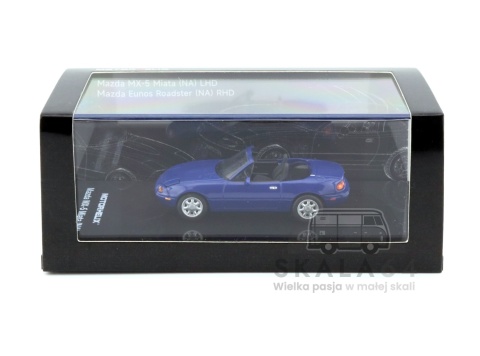 Model samochodu Mazda MX-5 Miata NA Spider Roadster LHD Laguna Blue w skali 1:64 - gablotka
