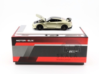 MOTORHELIX Nissan GT-R R35 Track Edition Engineered by NISMO T-Spec Millenium Jade 1:64 M63504