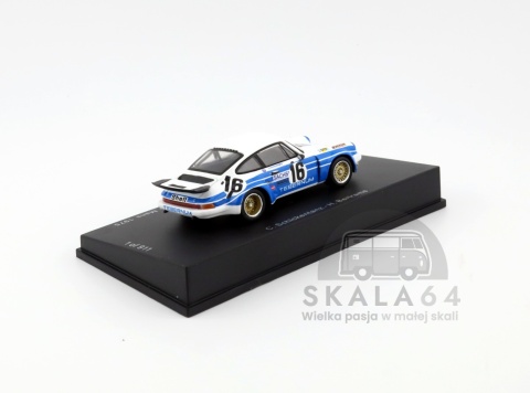 Model samochodu Porsche 911 Carrera RSR 3.0 #16 24H Le Mans 1975 C. Schickentanz H. Bertrams w skali 1:64 - tył