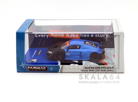 Model samochodu Audi R8 LMS GT3 Evo II Tarmac Works 10th Anniversary Black / Blue w skali 1:64 - opakowanie